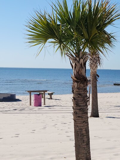 Coastal Jazz has beautiful Gulf Views with only a 3-minute walk to the beach.