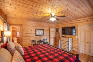3 bedrooms, WiFi, bed sheets - Adventure River Cabin | Two Acres of Private Land | Games & Entertainment Galore (Jefferson)