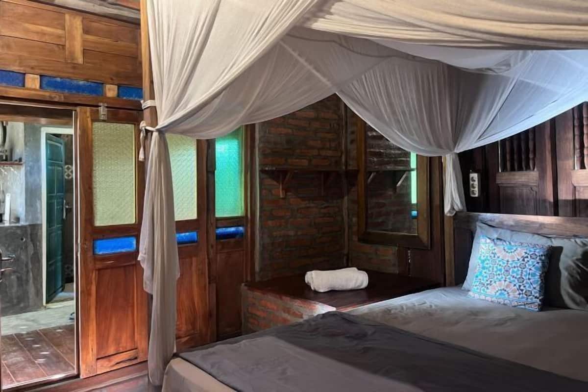 1 bedroom, free WiFi, bed sheets