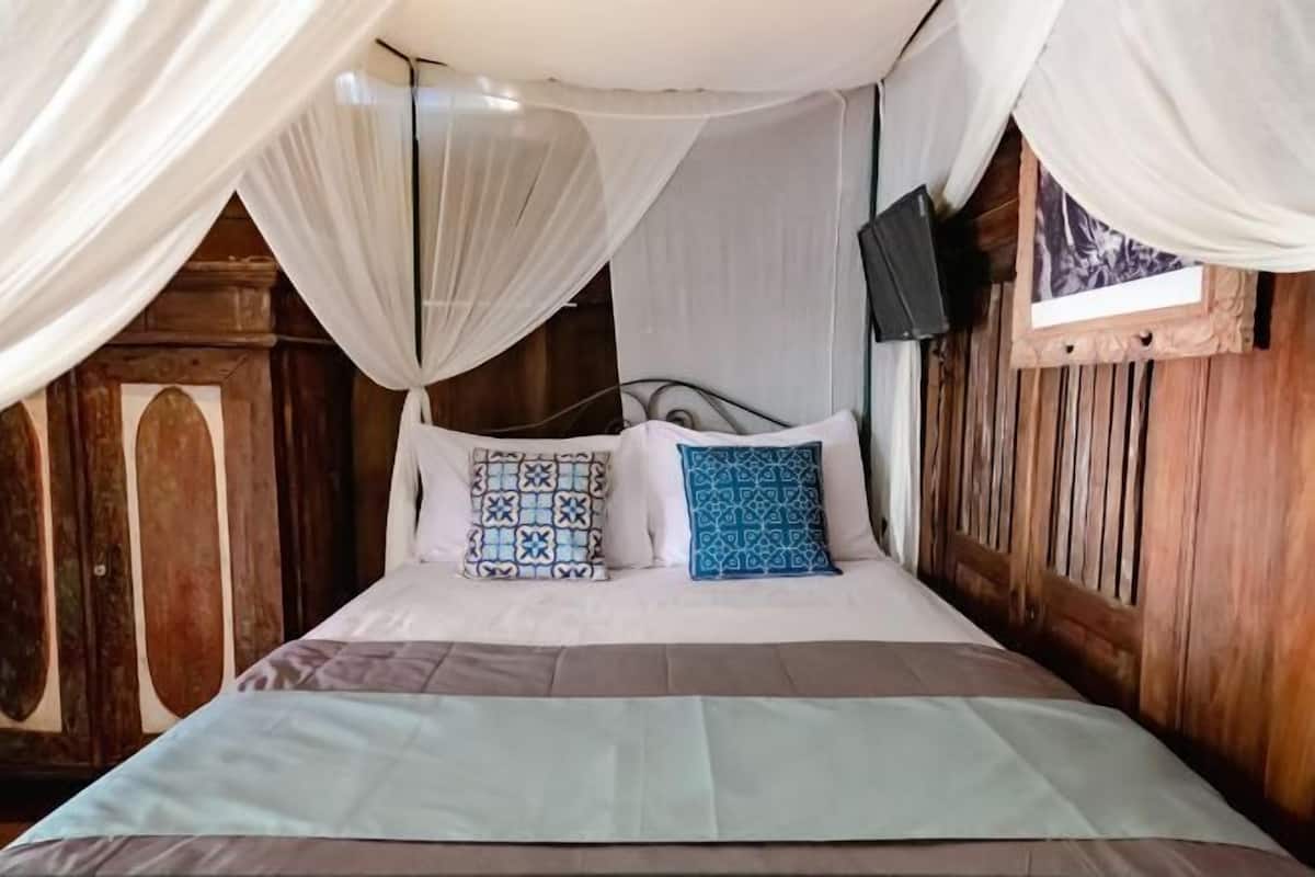 Wi-Fi de cortesia, roupa de cama