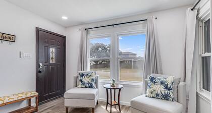 Inviting house with large enclosed yard, central AC, washer/dryer, & golf nearby