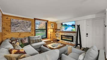 TV, fireplace, DVD player