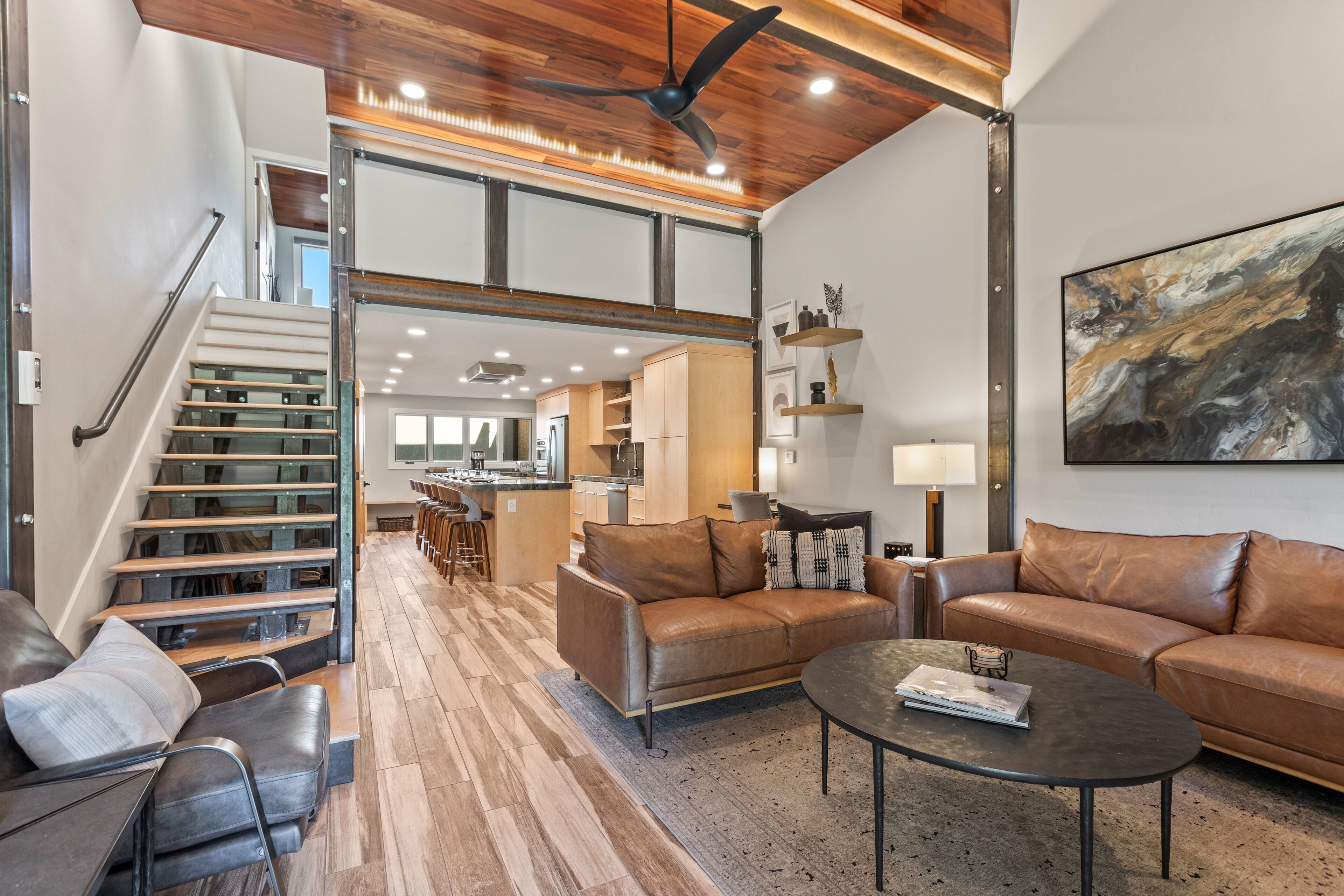 Televisión y chimenea 