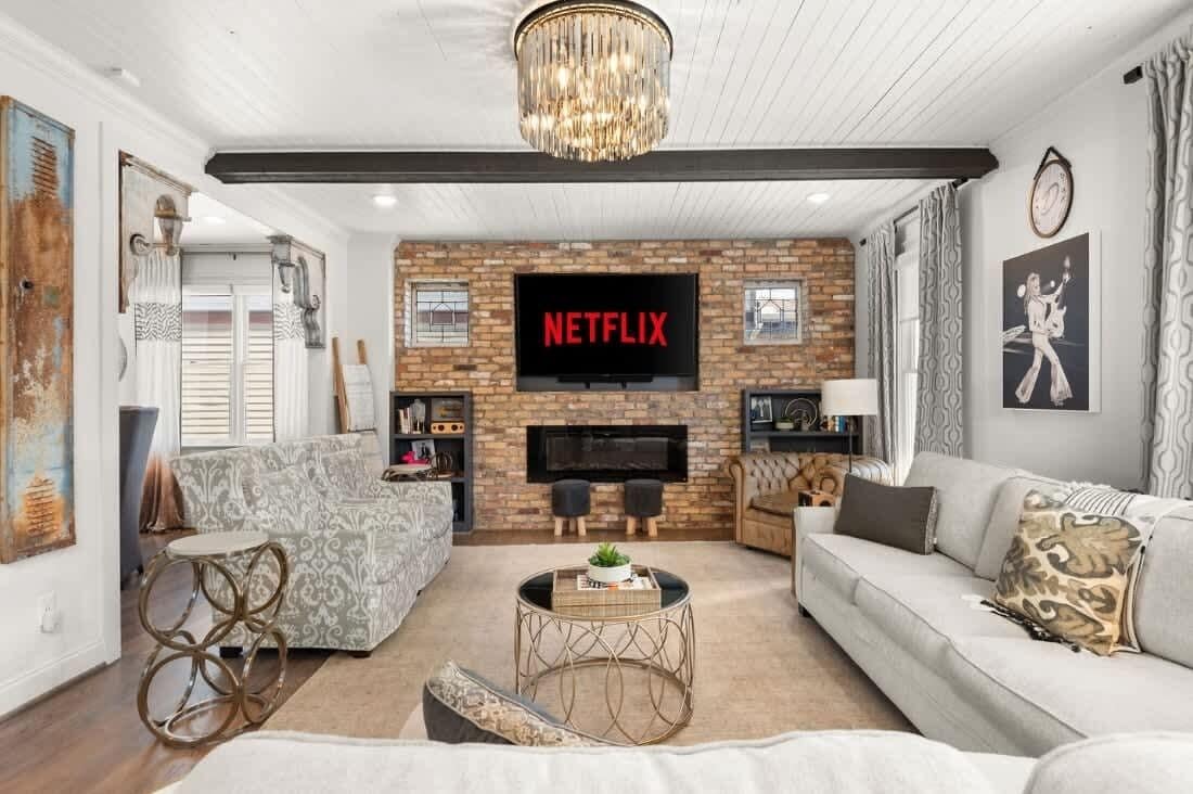 TV, fireplace, offices