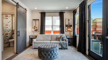 TV, fireplace, offices