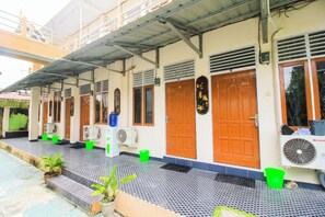 Exterior detail - OYO Life 2553 Kost Daya (Pekanbaru)