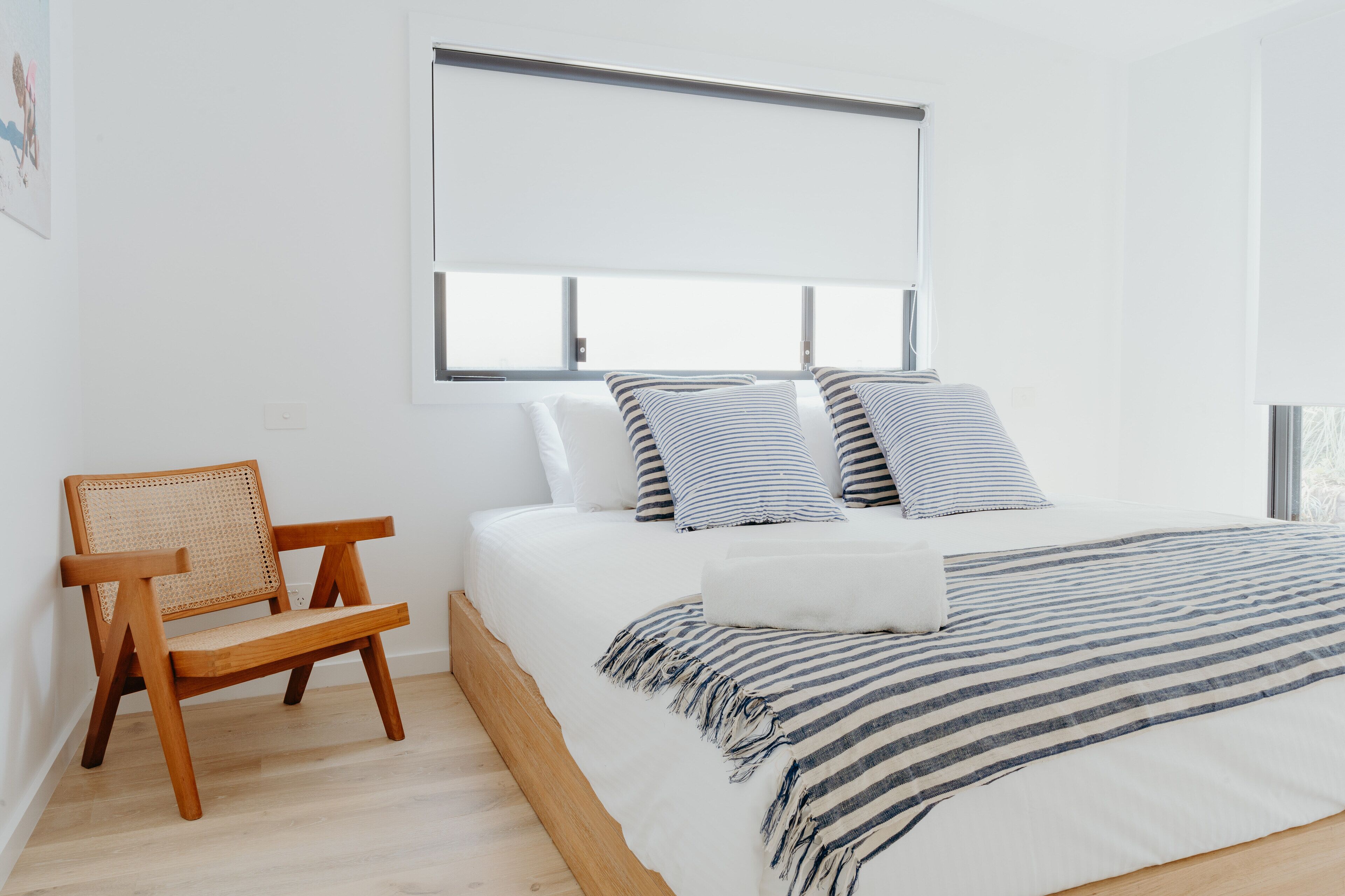 4 habitaciones, cortinas blackout y tabla de planchar con plancha 