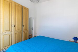 3 dormitorios, tabla de planchar con plancha, wifi