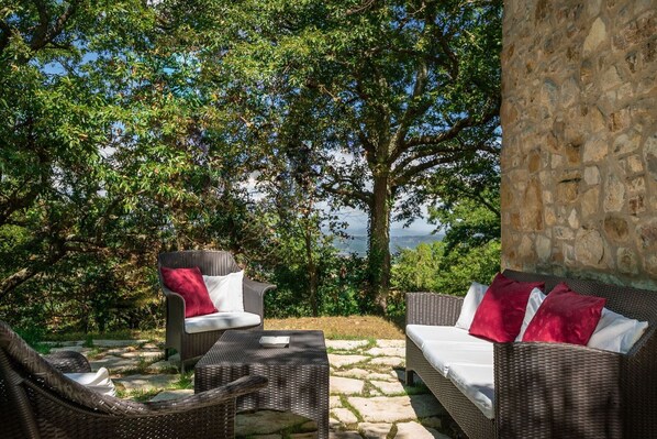 Terrace/patio - Villa Lucarella - San Casciano Dei Bagni ,Tuscany (San Casciano dei Bagni)