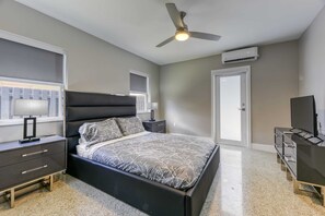 1 bedroom, iron/ironing board, WiFi, bed sheets - 2009 B Sunshine Manors (Wilton Manors)