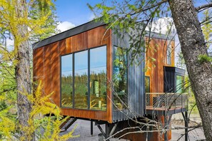 Exterior - Off Grid Stays - Treehouse #2 (Columbia Falls)