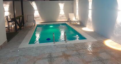 4 bedroom house with private pool