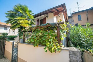 Maison Familiale, plusieurs chambres, en bord de lac (La Piccola Casa Dell'Uva Fragola) | Extérieur