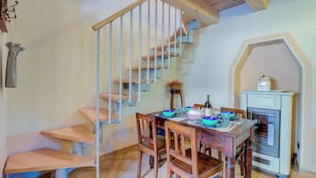 Familienhaus, Mehrere Schlafzimmer, Seeseite (La Piccola Casa Dell'Uva Fragola) | Speisen