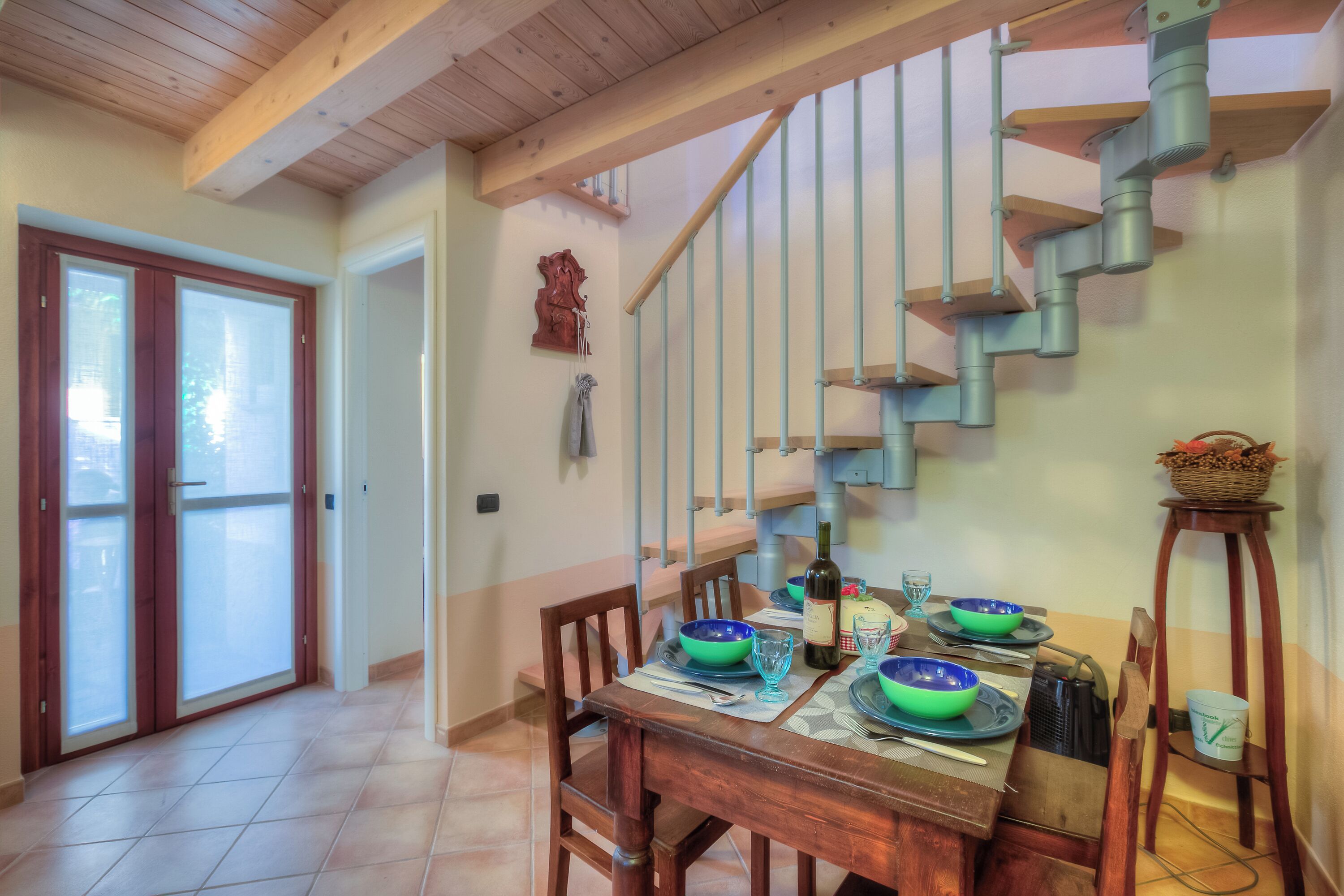 Family House, Multiple Bedrooms, Lakeside (La Piccola Casa Dell'Uva Fragola) | Dining