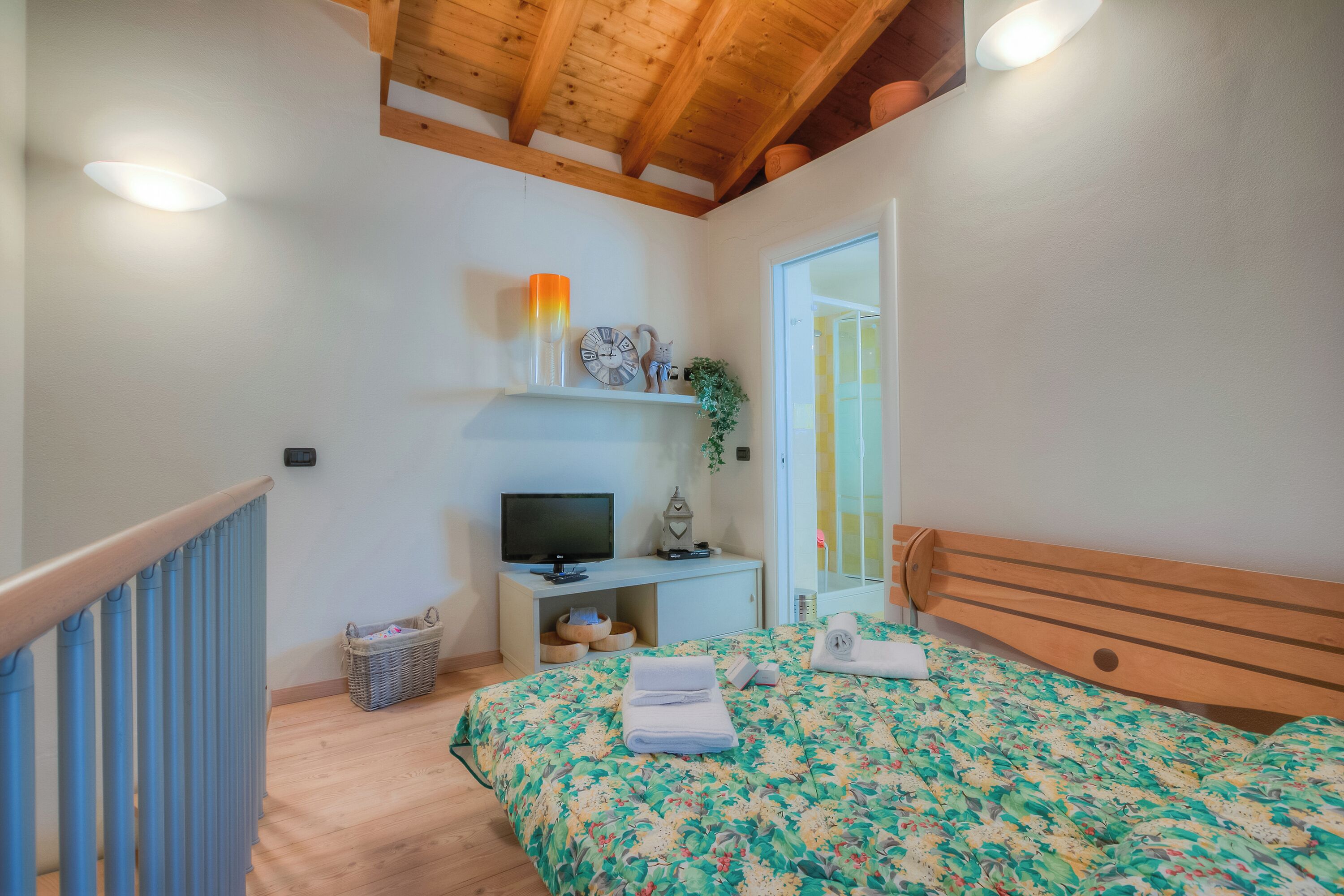 Family House, Multiple Bedrooms, Lakeside (La Piccola Casa Dell'Uva Fragola) | 1 bedroom, WiFi, bed sheets