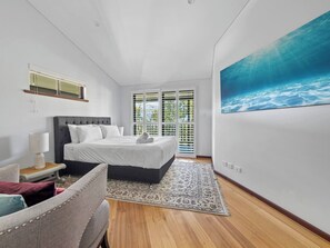 6 habitaciones, tabla de planchar con plancha, wifi y ropa de cama 