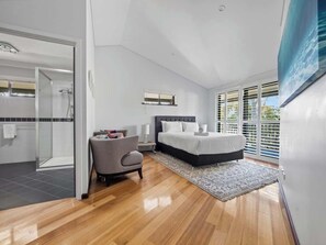 5 Schlafzimmer, Bügeleisen/Bügelbrett, WLAN, Bettwäsche
