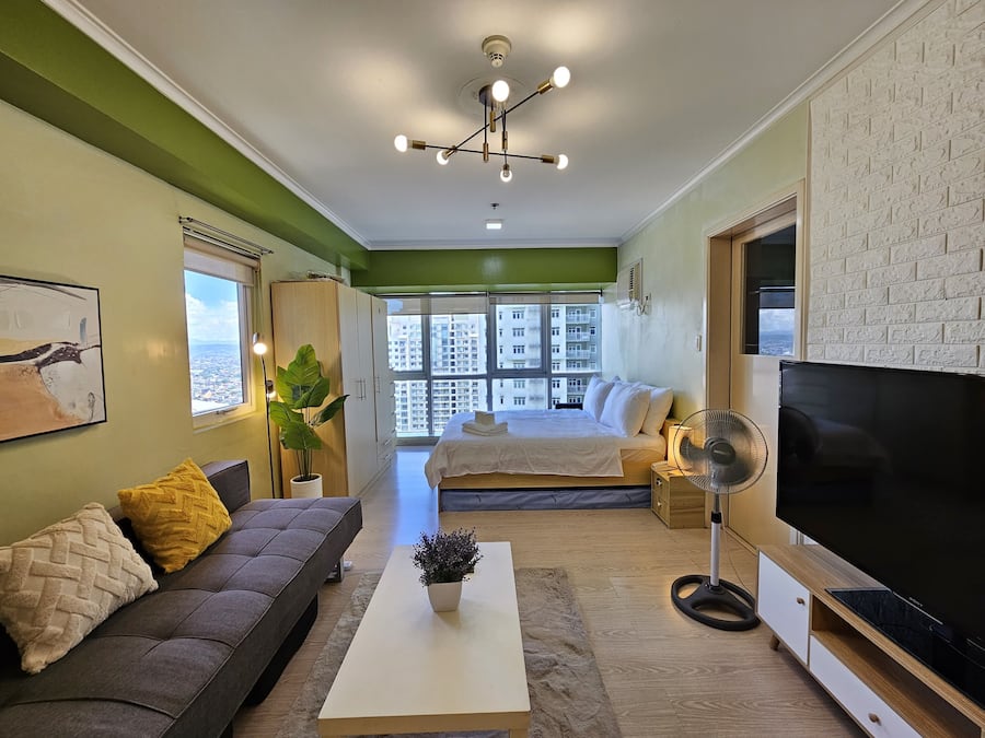 Condo básico | Escrivaninha, espaço de trabalho para notebook, Wi-Fi de cortesia