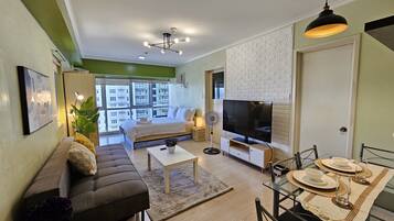 Basic Condo | Desk, laptop workspace, free WiFi, bed sheets