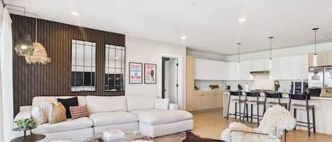 Smart TV y chimenea
