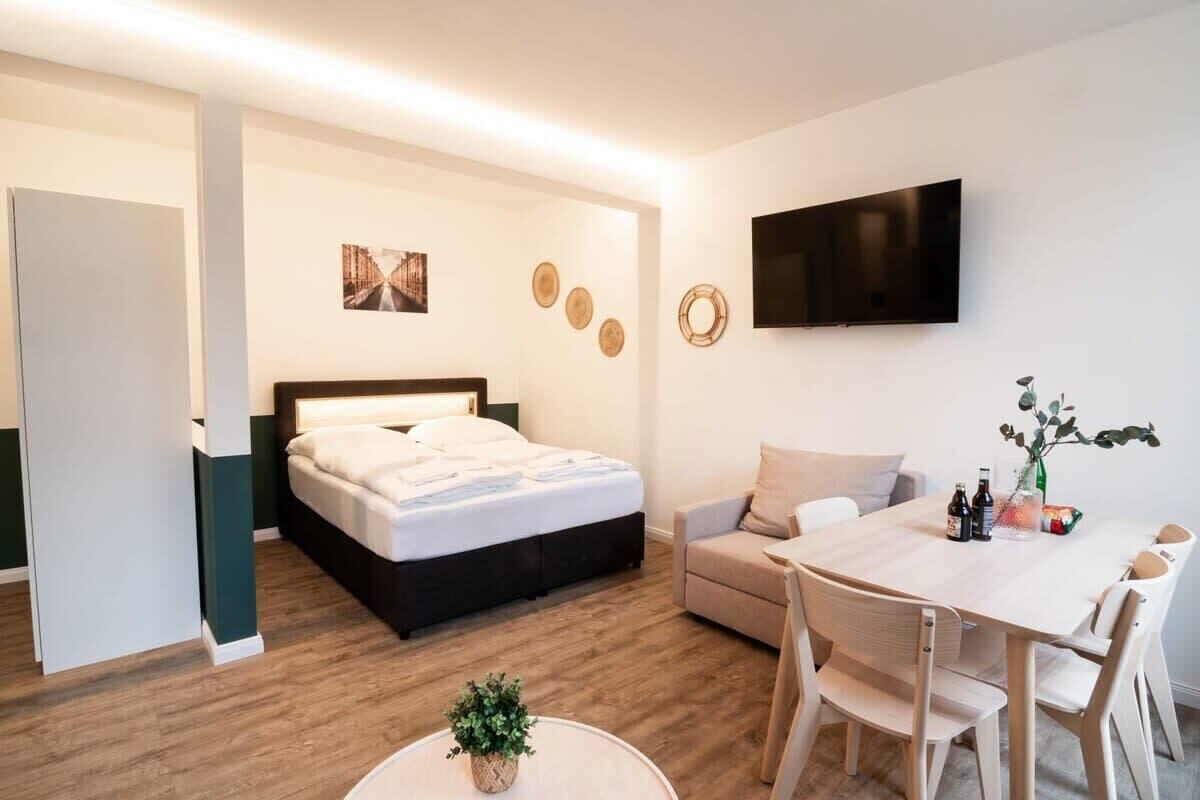 Bügeleisen/Bügelbrett, WLAN, Bettwäsche