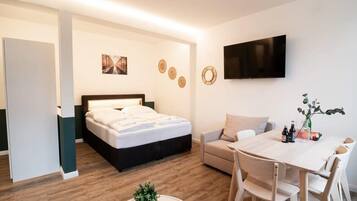 Bügeleisen/Bügelbrett, WLAN, Bettwäsche