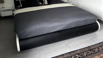 1 bedroom, free WiFi, bed sheets