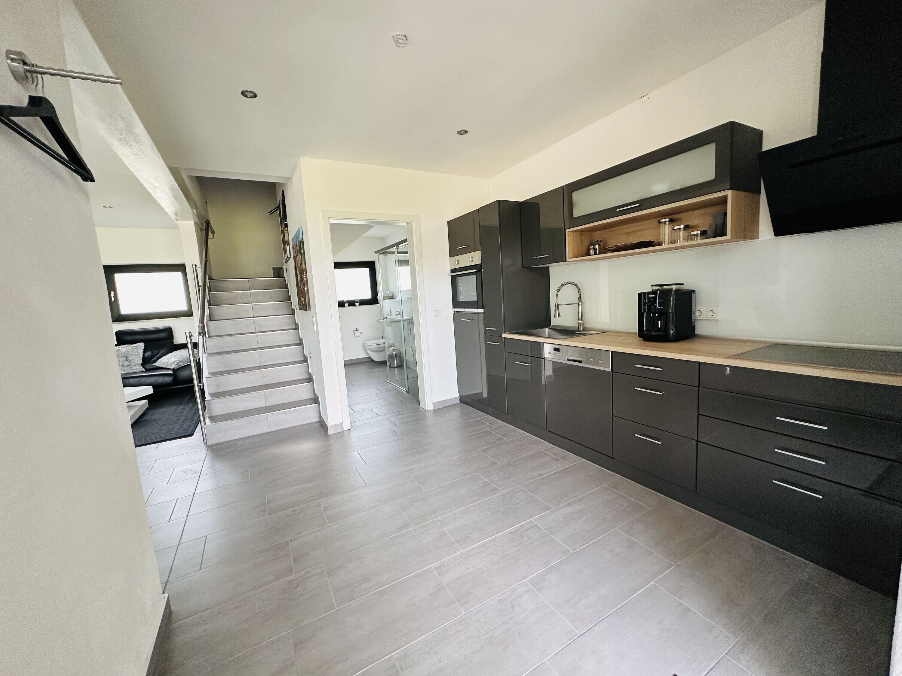 Réfrigérateur, four, plaque de cuisson, lave-vaisselle