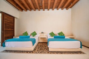 4 bedrooms, desk, iron/ironing board, bed sheets