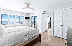 3 bedrooms, iron/ironing board, free WiFi, bed sheets - Emerald Towers 104, Hosted by Scenic Stays! (Destin)