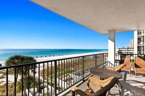 Property grounds - Emerald Towers 0406 (Destin)