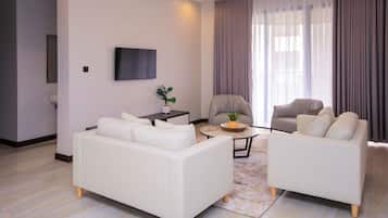 Family Suite | Premium bedding, minibar, individually furnished, desk