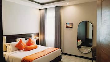 Premium bedding, minibar, individually furnished, desk