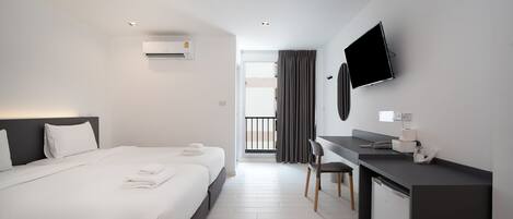 Bureau, chambres insonorisées, Wi-Fi gratuit