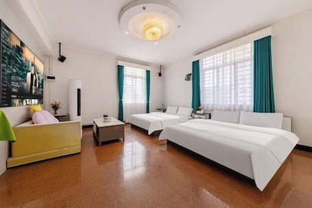 Room. Eagle Tree Capsule Inn