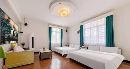 Eagle Tree Capsule Inn