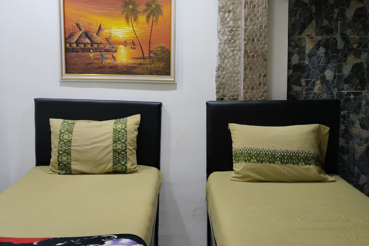 standard twin room | free wifi, bed sheets