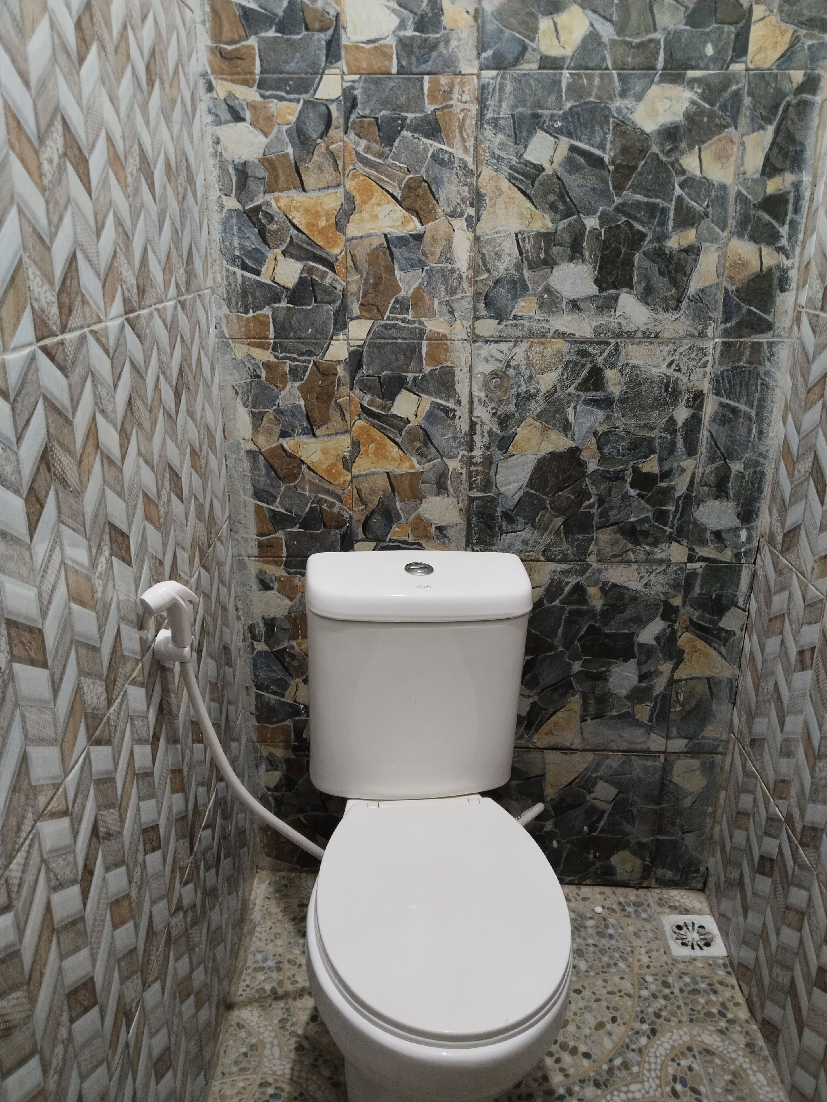 standard twin room | bathroom | shower, rainfall showerhead, towels, toilet paper