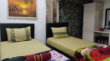 Standard Twin Room | Free WiFi, bed sheets
