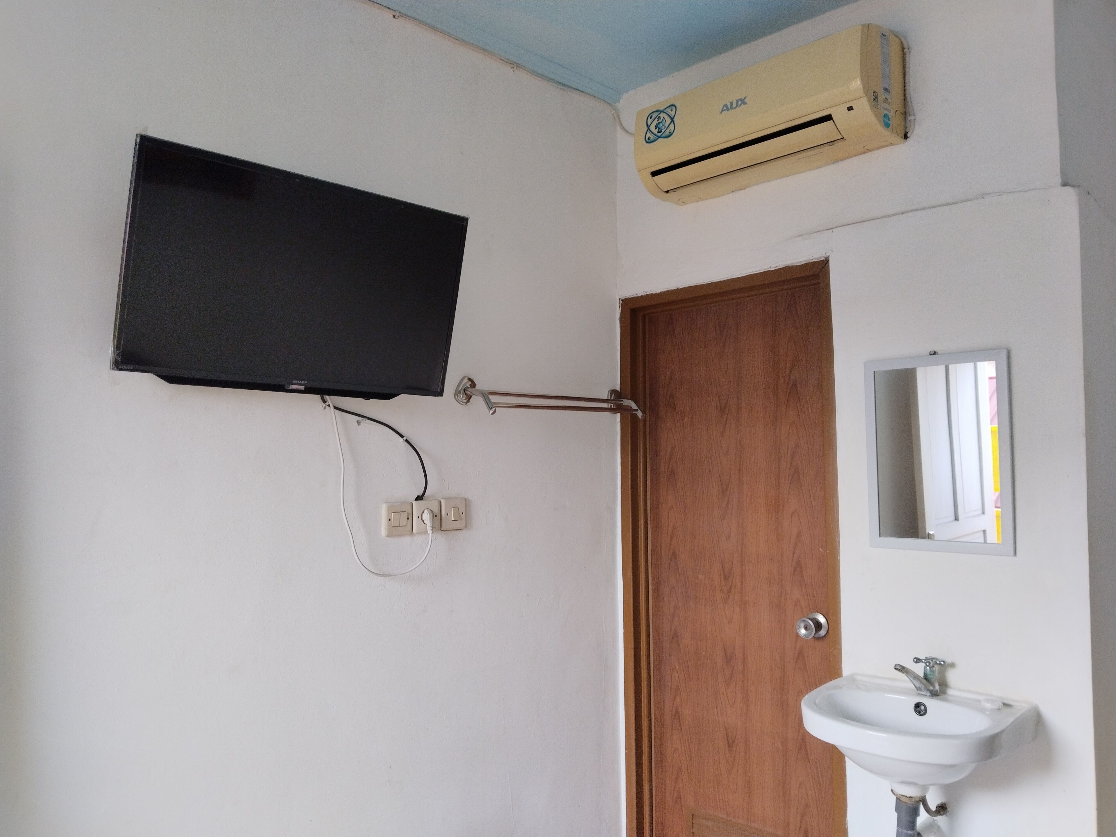 standard double room | free wifi, bed sheets