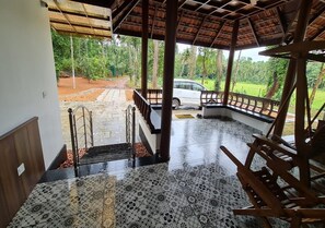 Interior - Teal Heritage Villa - Koothattukulam (Koothattukulam)