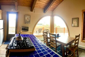 Dining - Sleeps 14, 3 bedroom home, large private deck, on (Crested Butte)