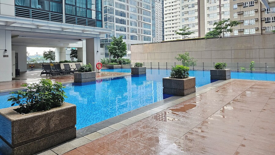 One Uptown Residence