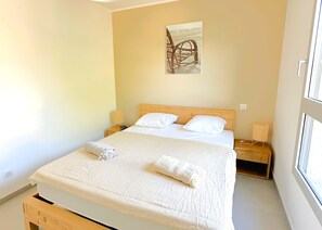 3 bedrooms, iron/ironing board, travel cot, WiFi