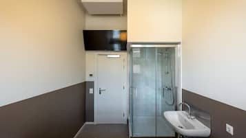 Soundproofing, free WiFi, bed sheets