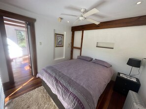 1 bedroom, desk, travel cot, bed sheets