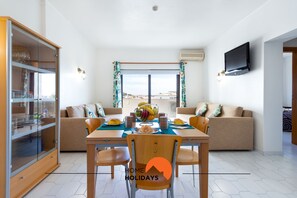 Dining - #191 Janelas do Mar by Home Holidays (Albufeira)