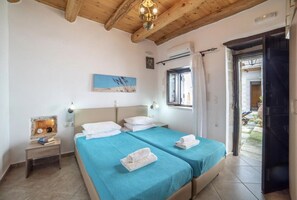 4 Schlafzimmer, Zimmersafe, Bügeleisen/Bügelbrett, WLAN