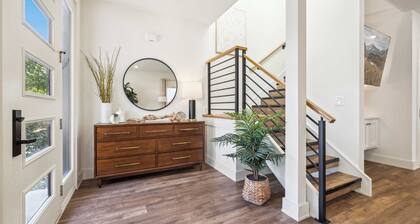 Nomad's Retreat - 1.5 Miles From DT & UofA